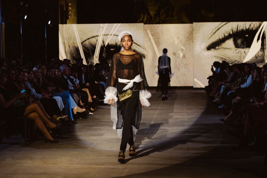 Martha Prada presenta su firma de bolsos Parenzo