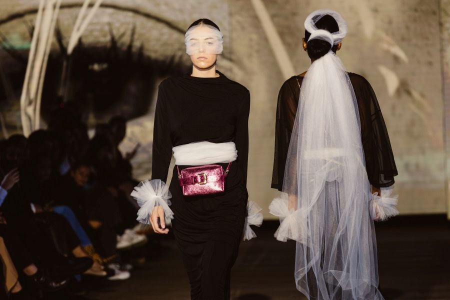 Martha Prada presenta su firma de bolsos Parenzo