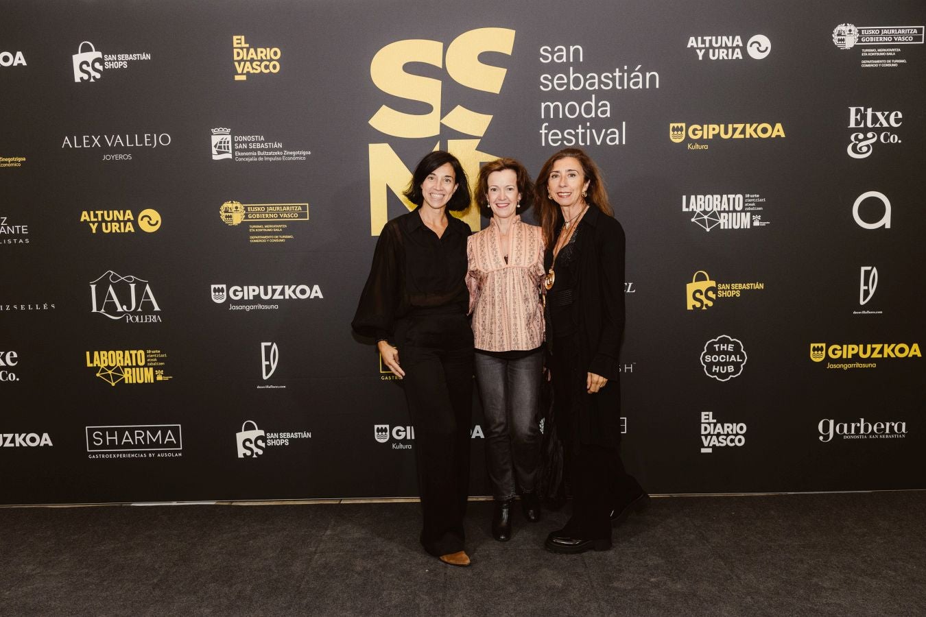 Desfile de Noventa Grados en SSMF