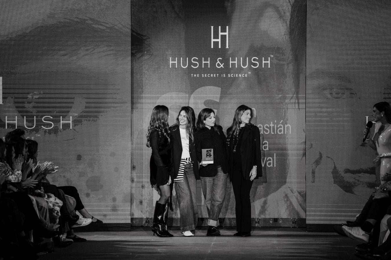 Siluetas amplias y relajadas en el desfile de Sketch