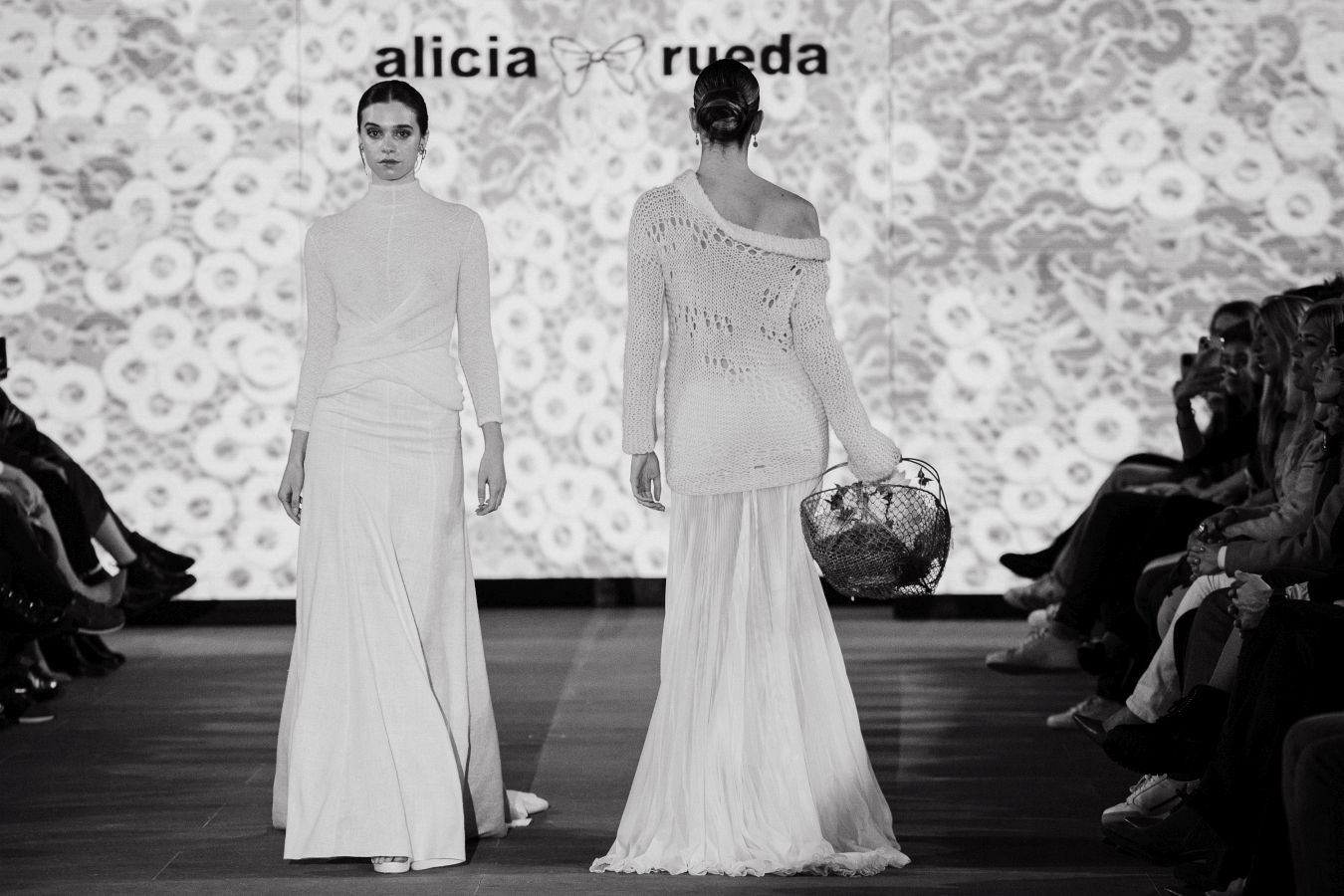 Alicia Rueda luce sus vestidos en San Telmo