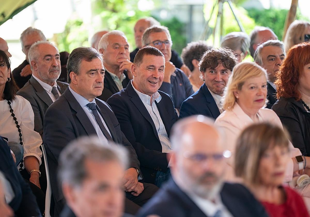 Esteban, Otegi y Andueza, en una imagen reciente.