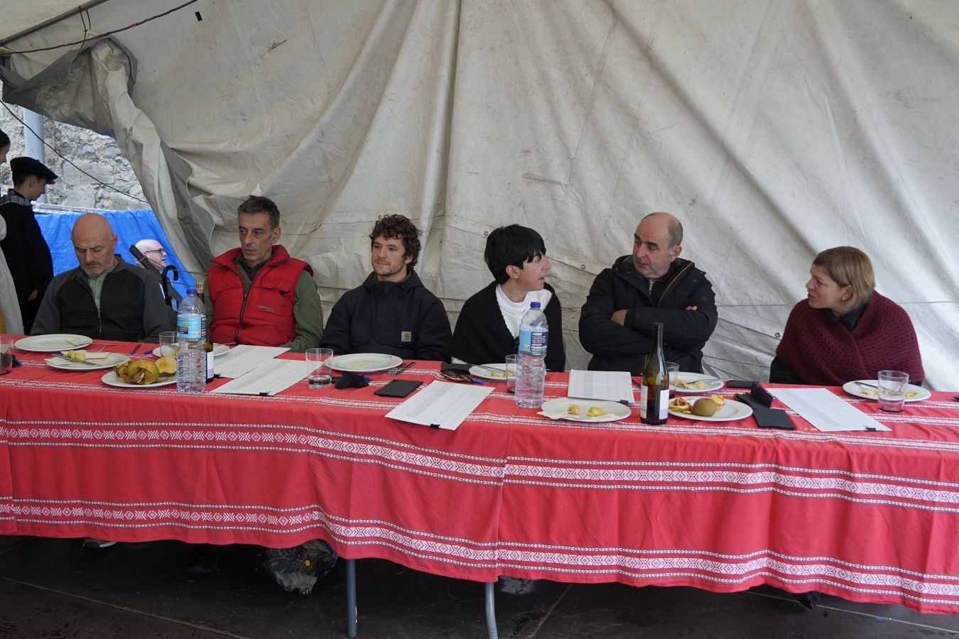 Ardiki egun bikaina Zaldibian