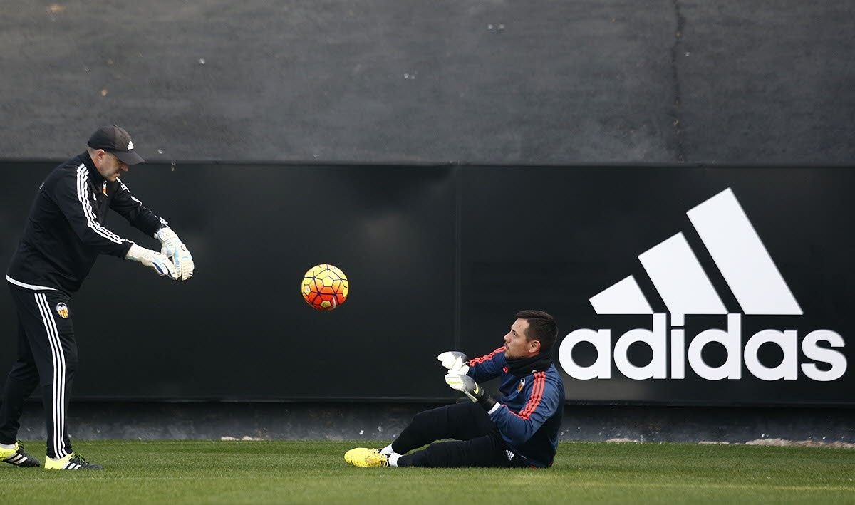 Ochotorena calienta a Palop en Paterna