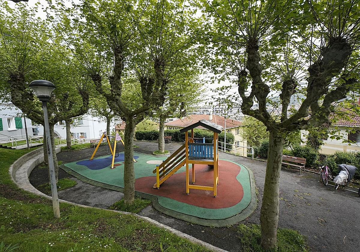 Parque infantil de San Roque que va a ser renovado.