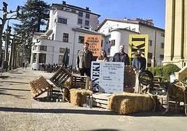 Presentación de la feria Esneki, este mediodía de martes en el paseo San Francisco