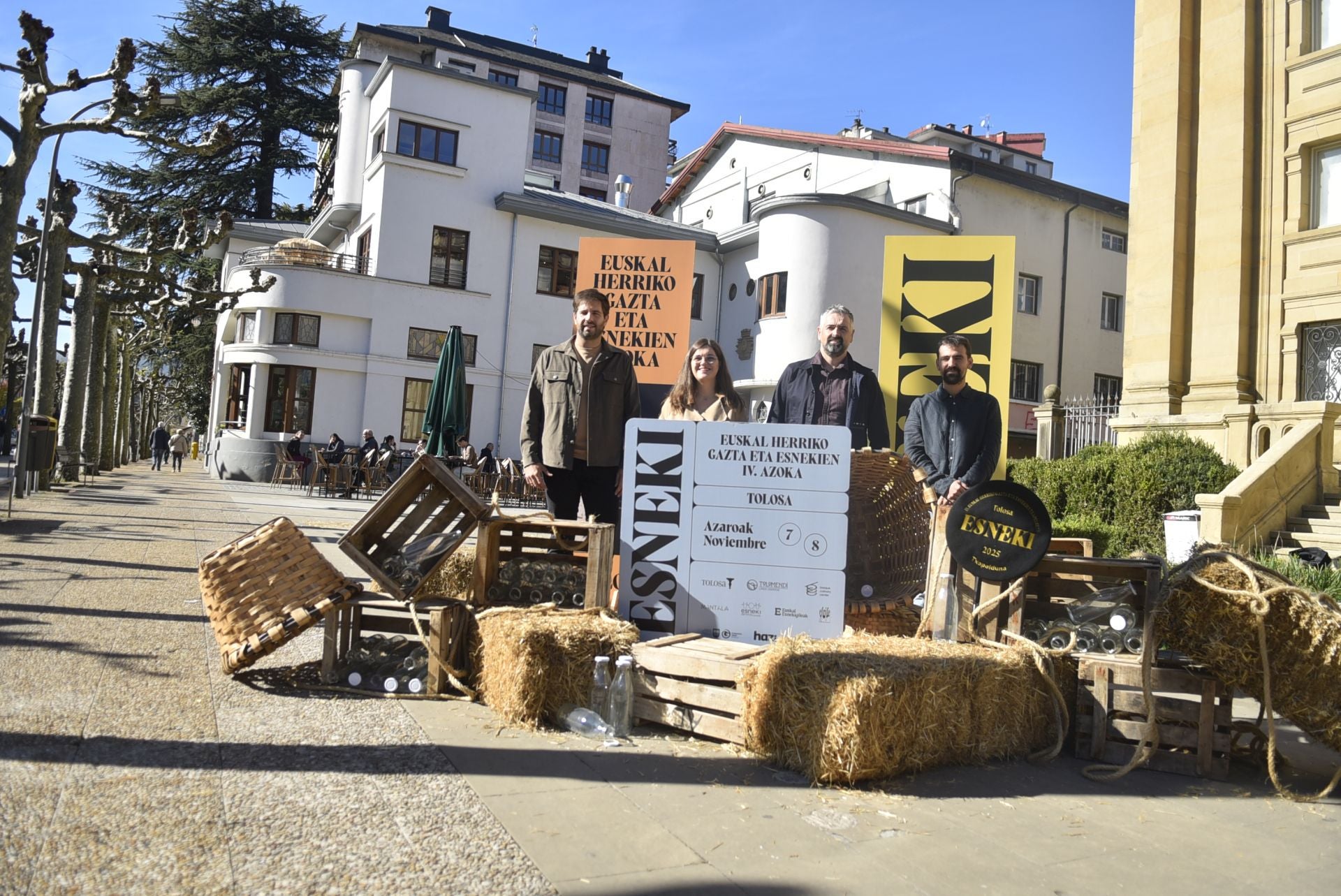 Presentación de la feria Esneki, este mediodía de martes en el paseo San Francisco
