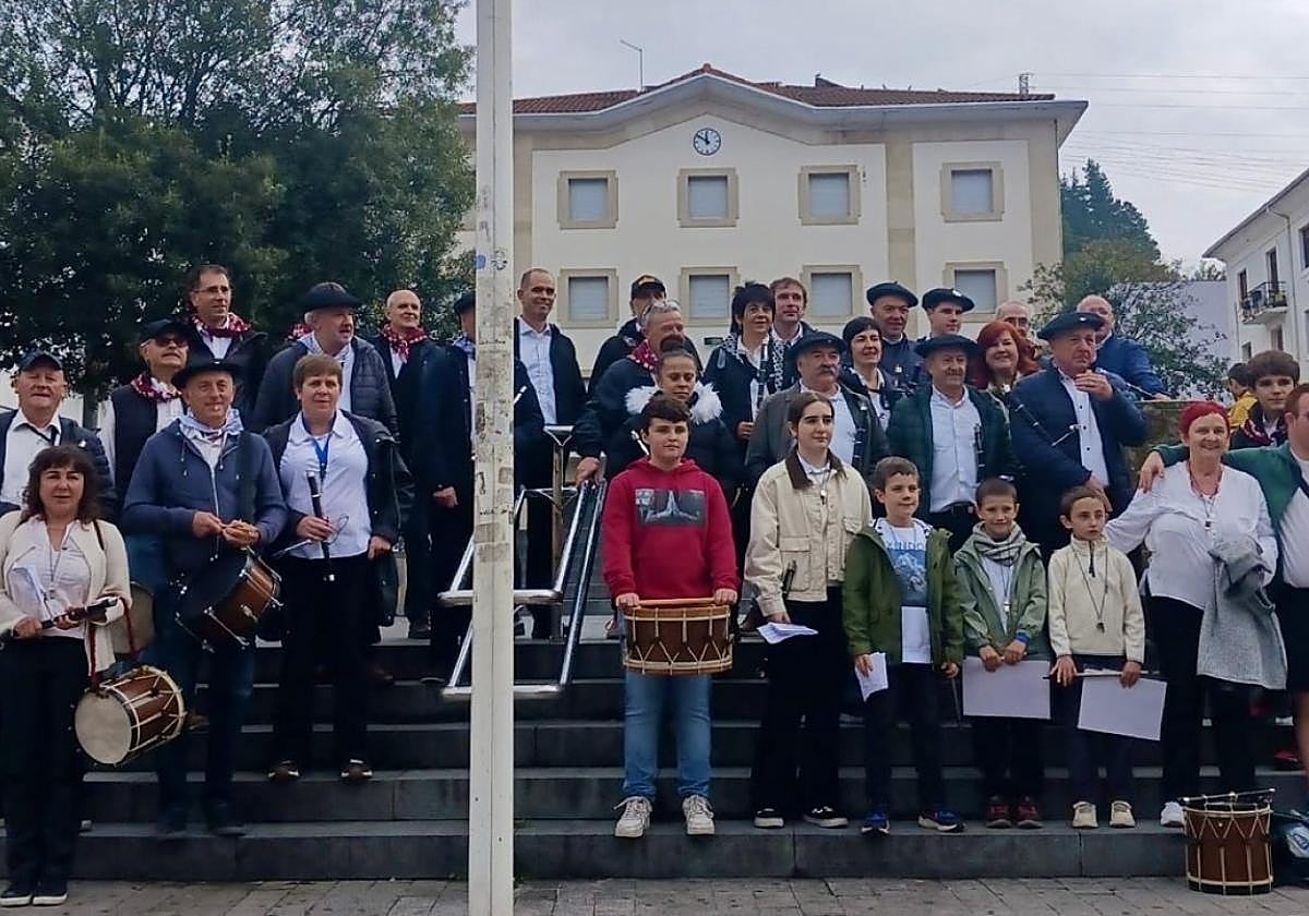 Txistu hotsak indartsu, Leintz bailarako Txistulari Egunean