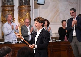Jon Insausti es elegido nuevo alcalde de Donostia
