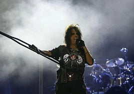 Alice Cooper, que fue el gran reclamo del Azkena en 2009, regresa a Vitoria en junio del próximo año.