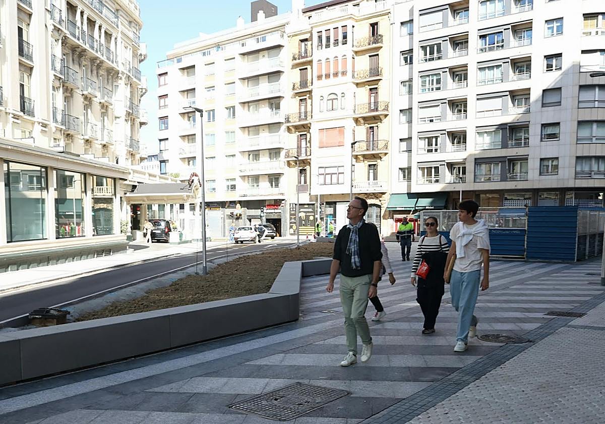 Vista de la ya renovada plaza Xabier Zubiri