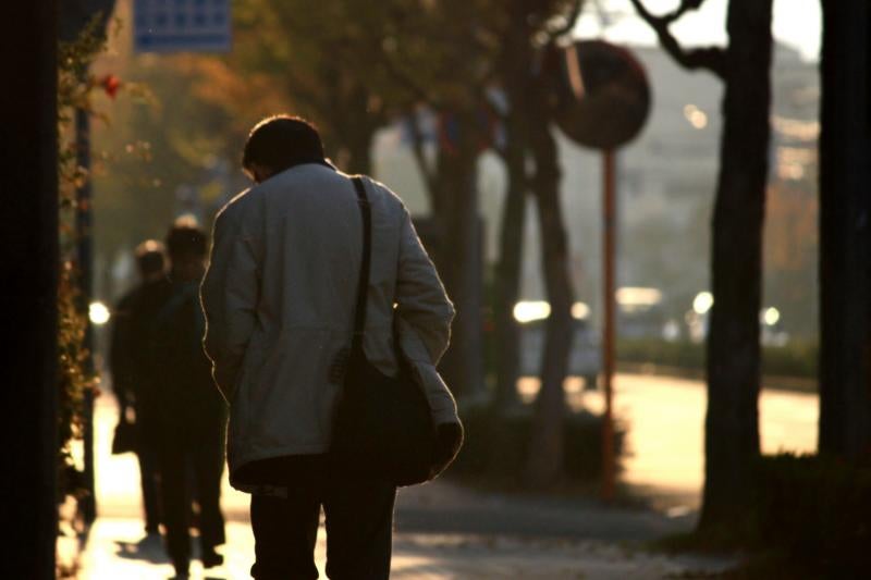 La soledad no deseada afecta al 17% de los vascos con problemas de salud mental mayores de 55 años.