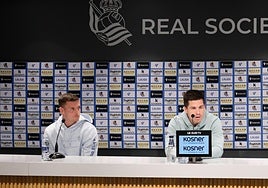 Zubeldia y Sergio Gómez durante la rueda de prensa de este jueves en Zubieta.