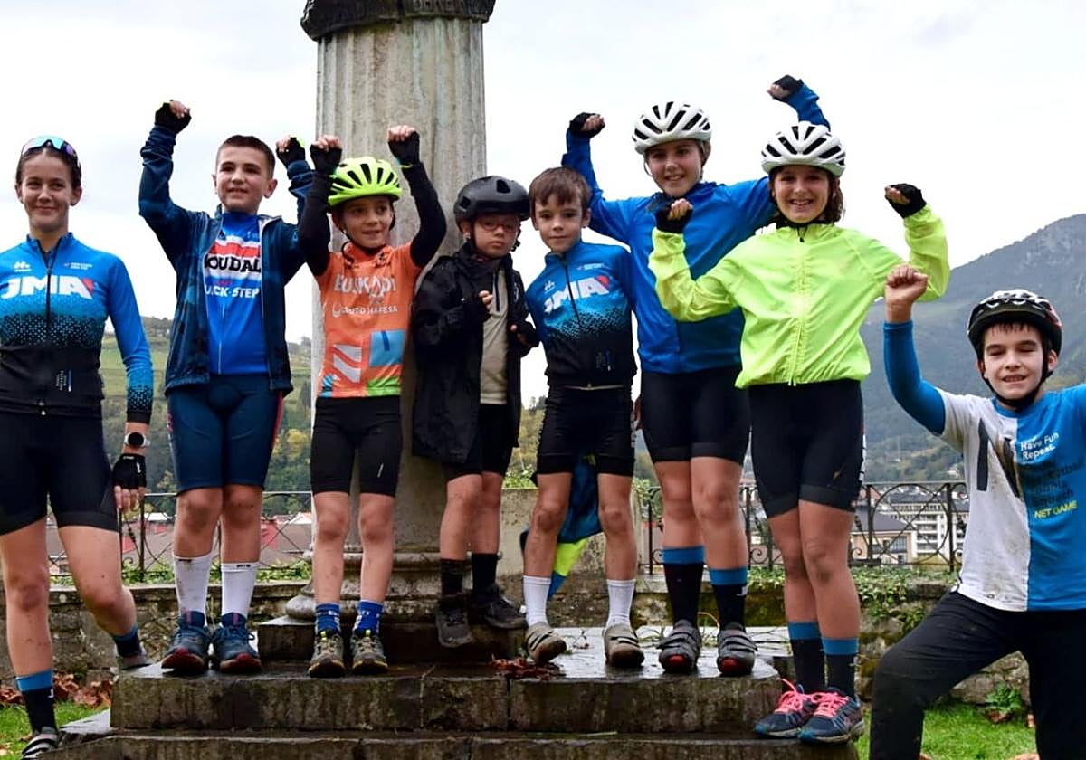 Tosolako ziklokrosean