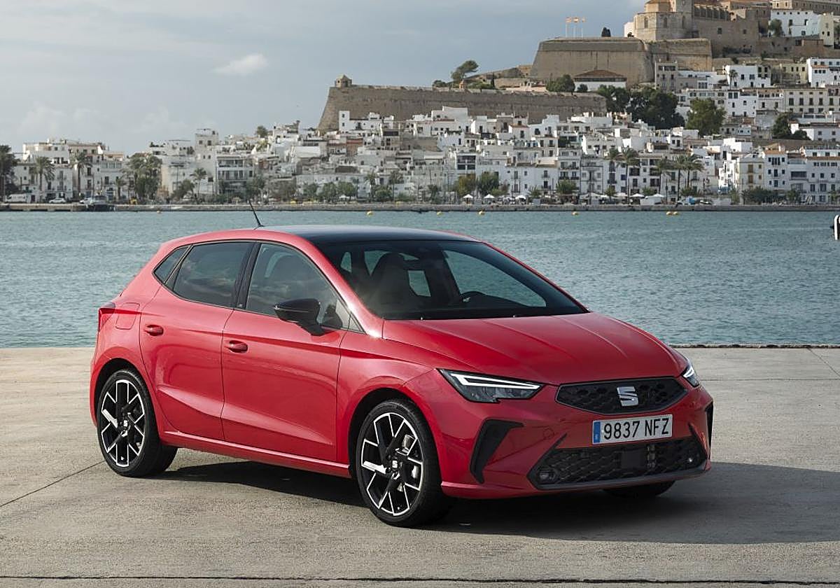 El nuevo Seat Ibiza, que llegará a principio de año, articula su gama en tres acabados: Ibiza, Style y FR