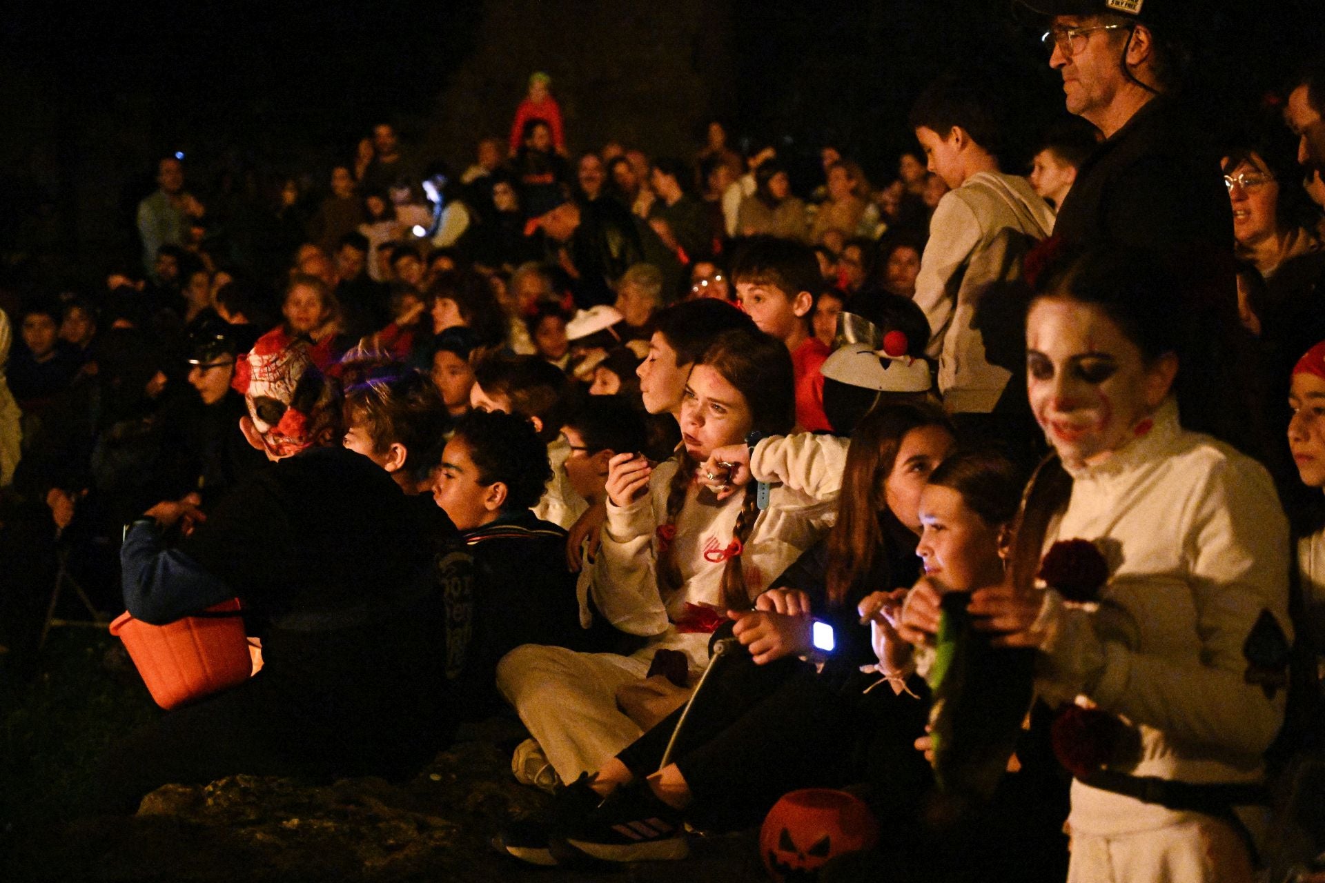 Makilak, kandelak eta mozorroak Tolosan