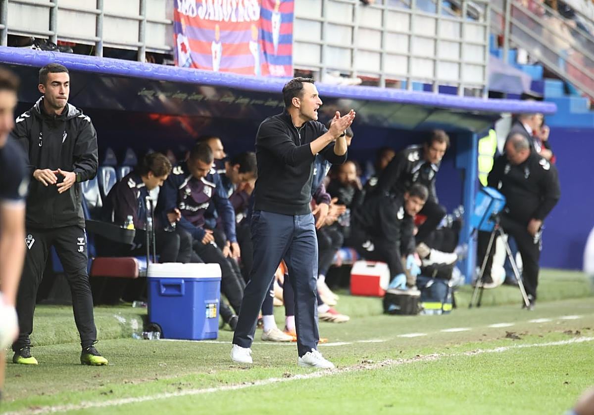 San José se aferra al estilo del Eibar de cara la visita a Almería, marcada por las lesiones de última hora de Adu Ares y Nolaskoain.