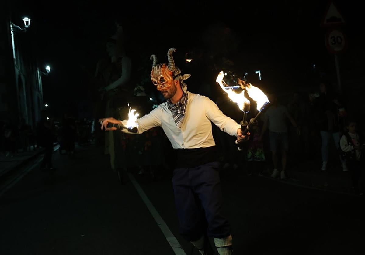 Gau Beltzaren laugarren edizioa antolatu zuten atzo Andoaingo euskaltzaleek eta arratsaldean hasita hainbat hitzordu izan ziren.