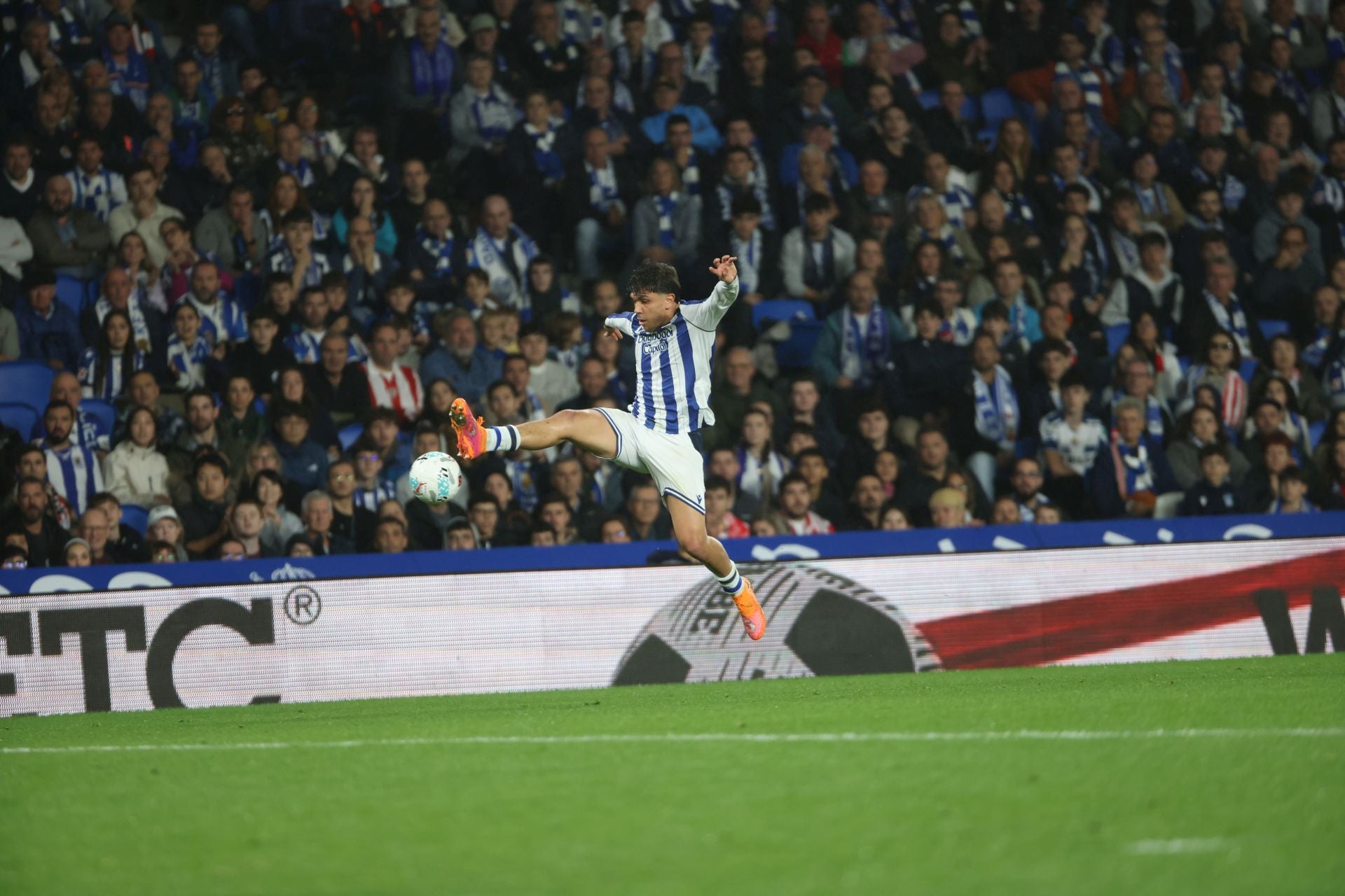 Las mejores imágenes del derbi de Anoeta