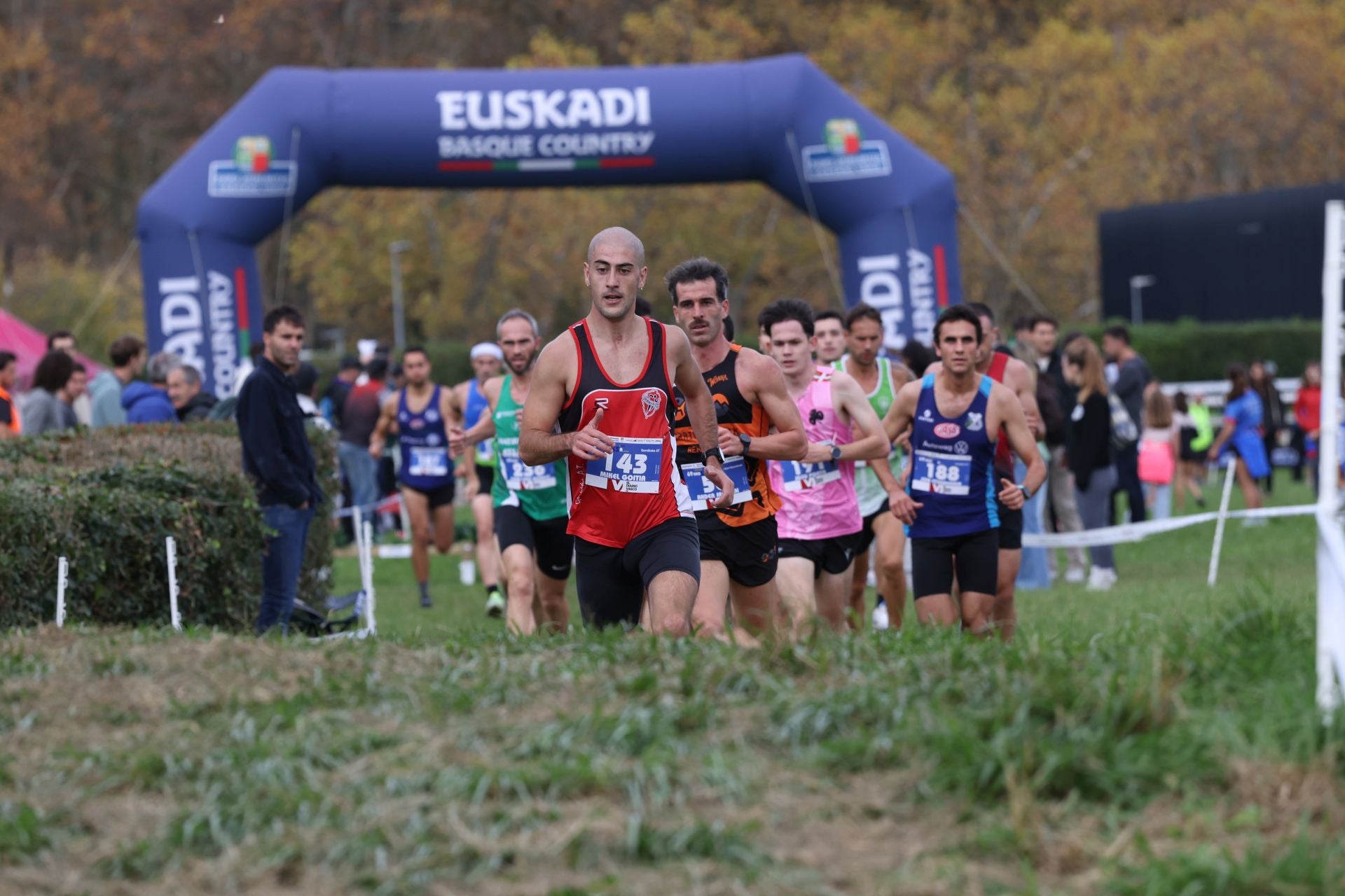 Los atletas kenianos dominan la prueba