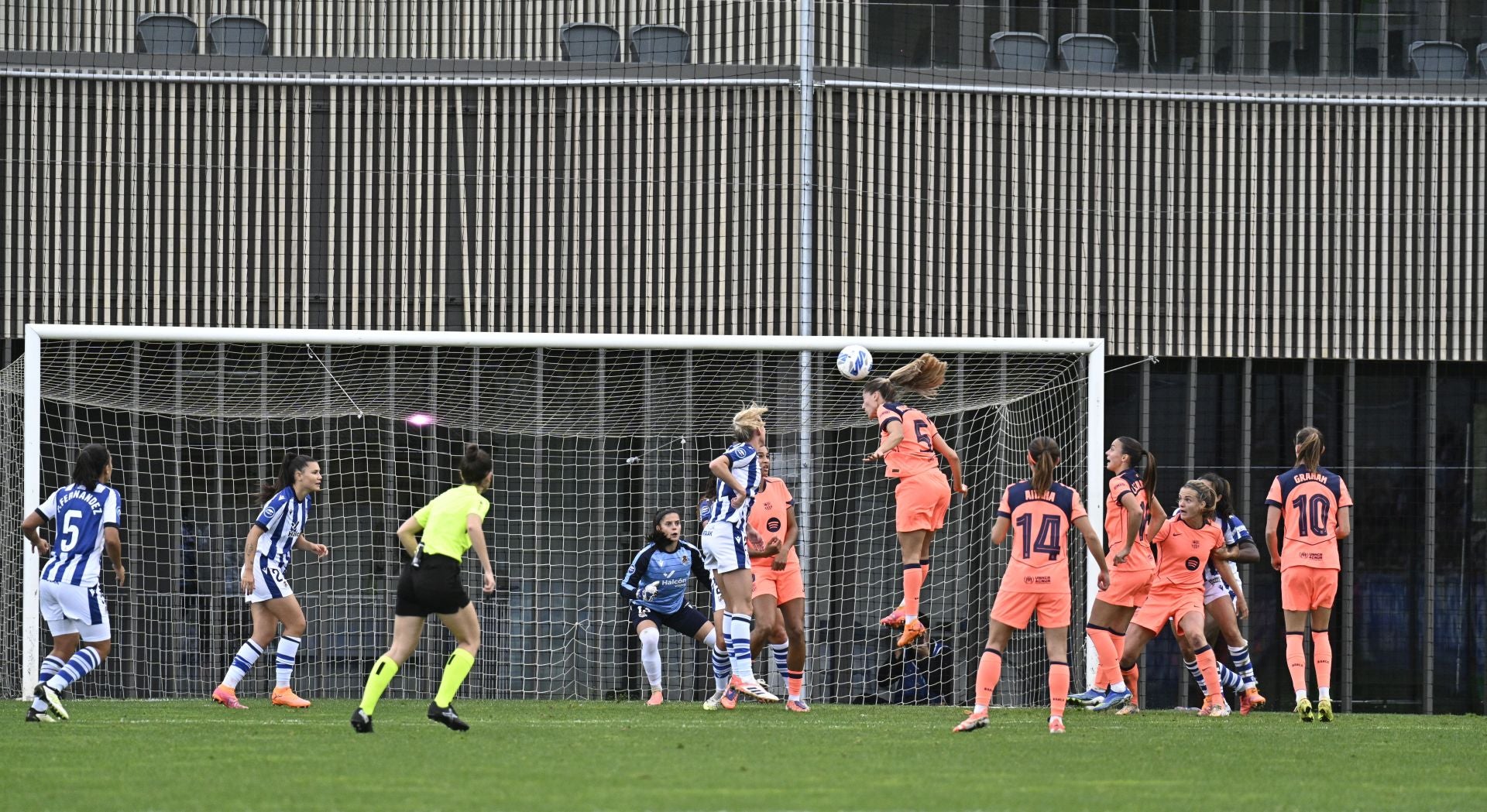 Las mejores imágenes del Real Sociedad - Barcelona