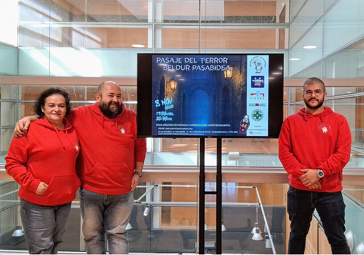 Dolores Vega, Jon Tamayo y Joel Herrador han presentado este lunes el Pasaje del Terror.
