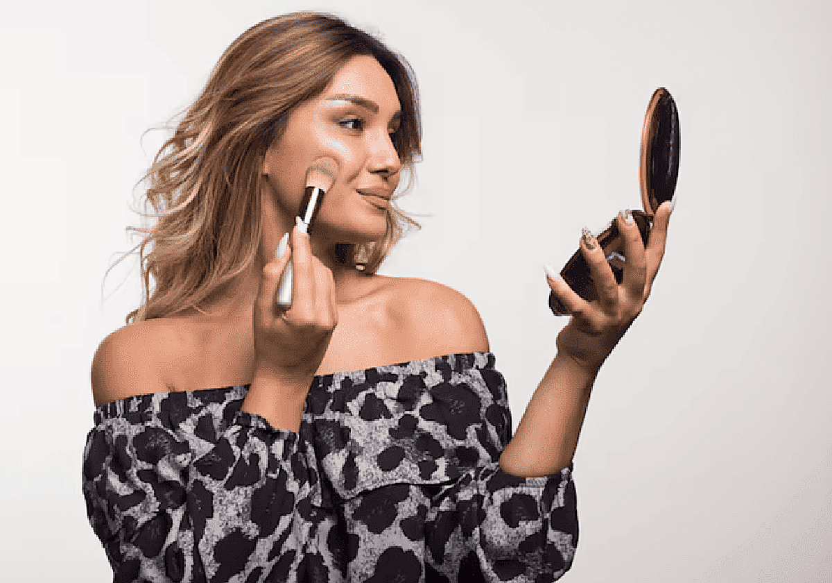 El 'bronzer': el paso que transforma tu maquillaje