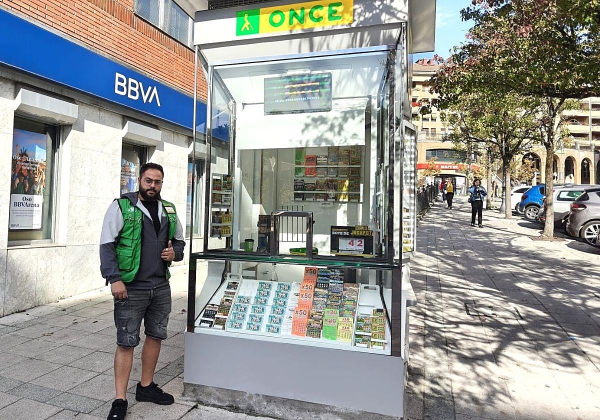 Francisco, el vendedor de la ONCE que reparte miles de euros en Gipuzkoa: «Hay una pareja que viene a diario a comprar»