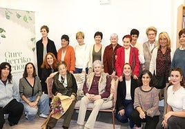 Imagen de la apertura de la exposición que hasta el día 14 de este mes estará en Emakumeon Etxea.