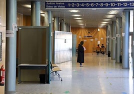 Interior de los juzgados de Atoxa, en Donostia.