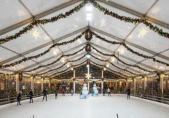 Pista de hielo cubierta, como la que se colocará frente a la entrada de la Estación del Norte, en el Paseo de Francia