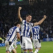 Jon Gorrotxategi celebra su gol al Athletic de Bilbao.
