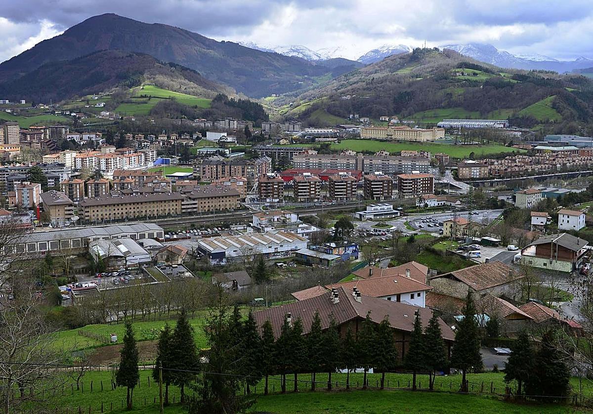 Vista general de Tolosa, con el barrio de San Esteban en primer término
