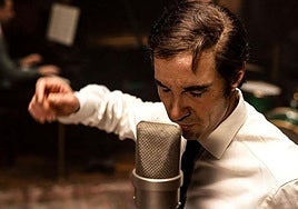 Tahar Rahim, en el papel de Aznavour.