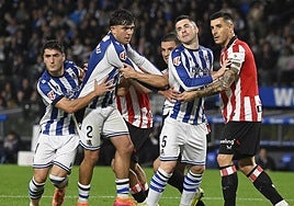 Gorrotxa y Zubeldia, entre otros, en el derbi del pasado fin de semana en Anoeta.