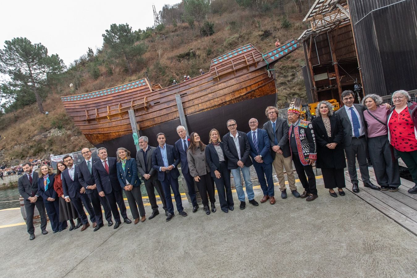 Amplia representación institucional en la botadura de la nao San Juan