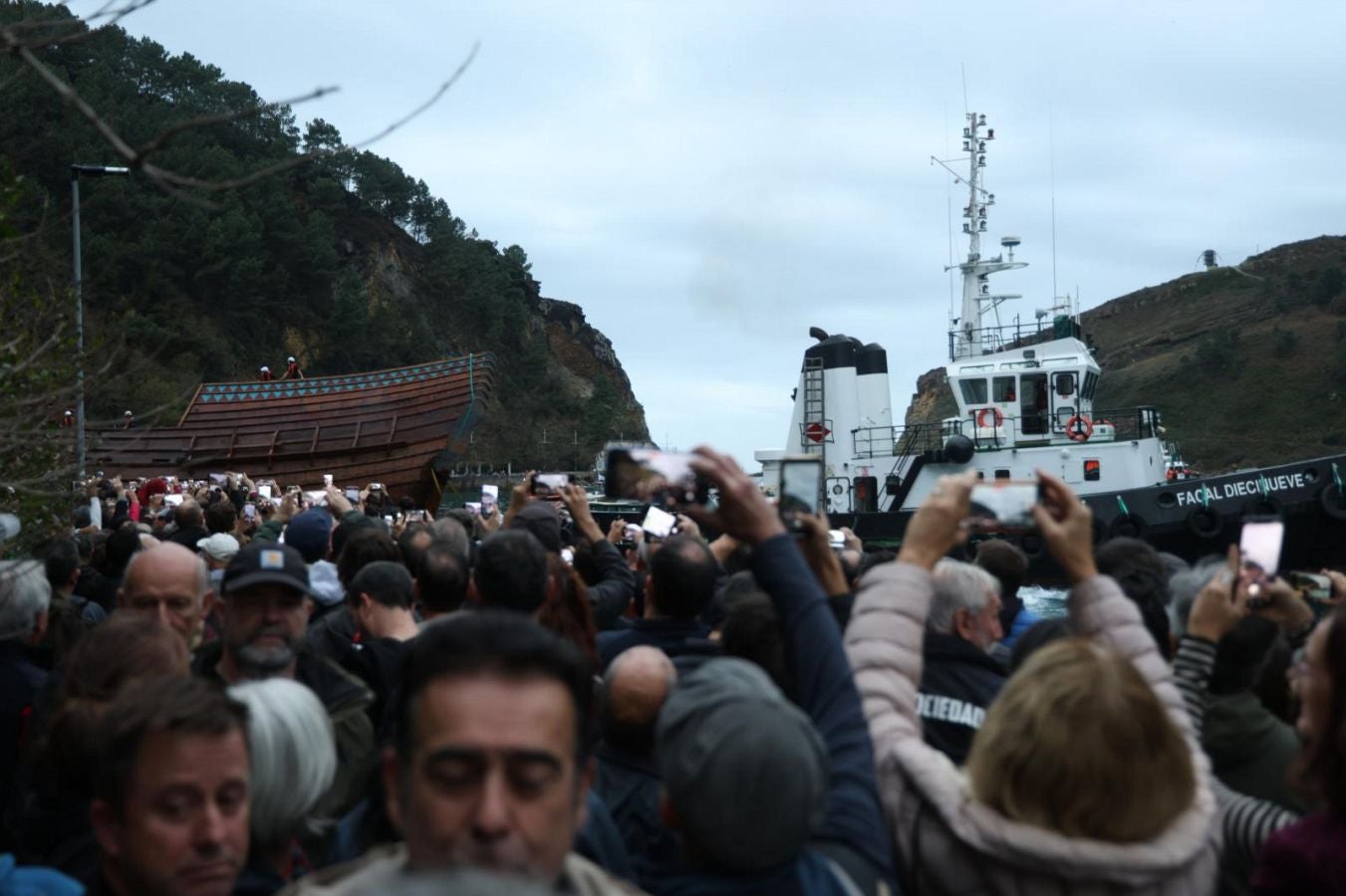 Máxima expectación ante la botadura de la nao San Juan