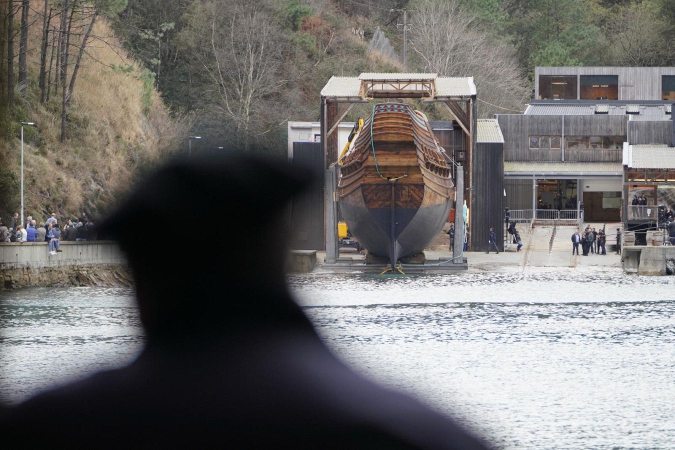 Máxima expectación ante la botadura de la nao San Juan