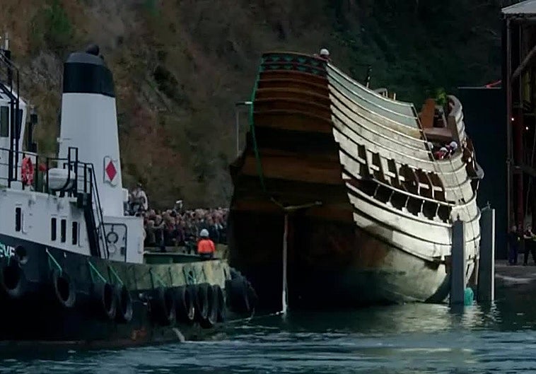 El momento más delicado de la maniobra de la nao San Juan