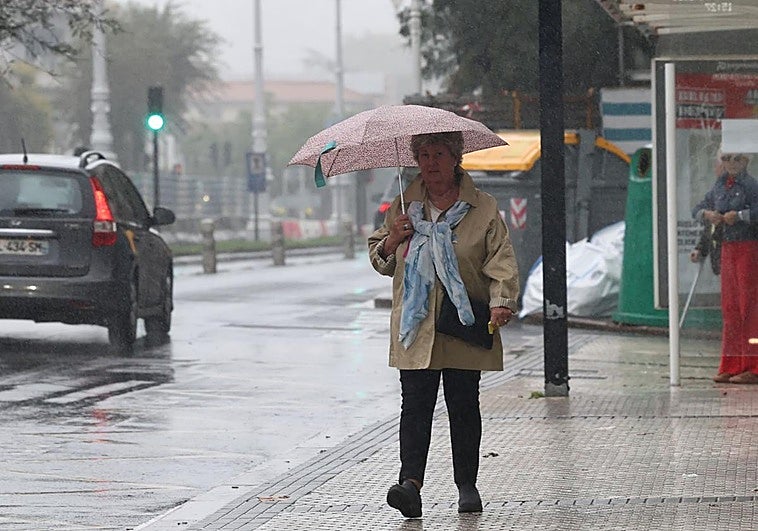 La llegada de varios frentes dejará chubascos, bajada de temperaturas y fuerte oleaje hasta el domingo La llegada de varios frentes dejará chubascos, bajada de temperaturas y fuerte oleaje hasta el domingo