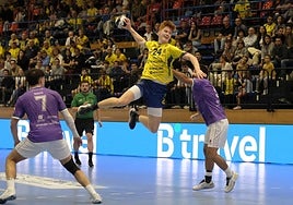 Piotr Mielczarski, que ha debutado con la selección polaca absoluta, en el partido contra el Guadalajara.