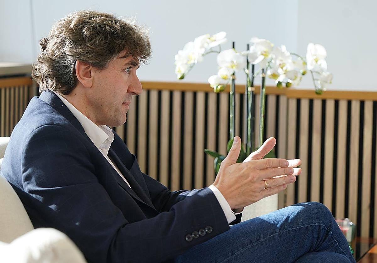 Eneko Andueza, en un momento de la entrevista.