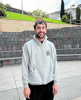 Andoni Pérez, entrenador del equipo sénior femenino del Eibar Eskubaloia.