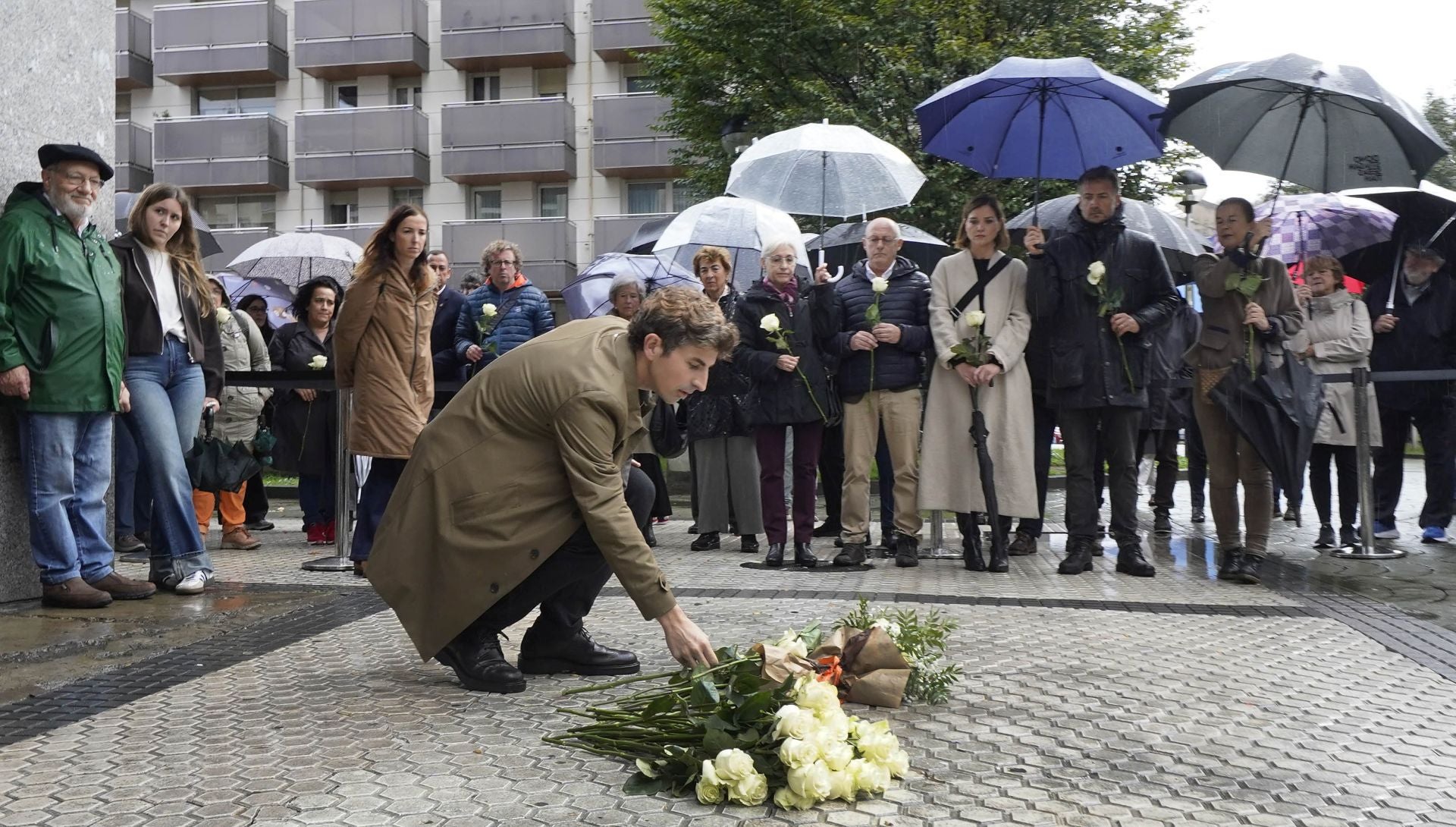 Donostia ya cuenta con una placa en memoria de Rosa Zarra