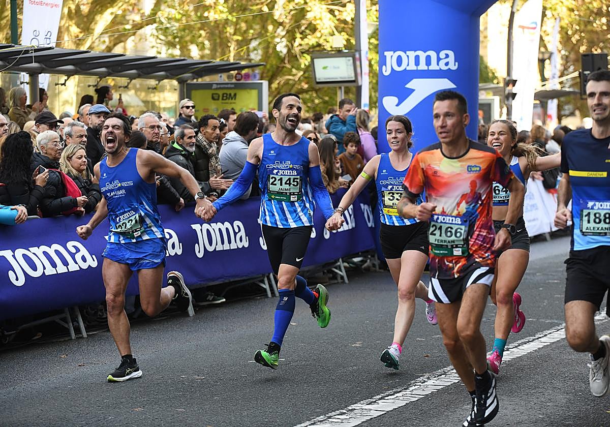 Las imágenes de la llegada a meta en el Boulevard de San Sebastián