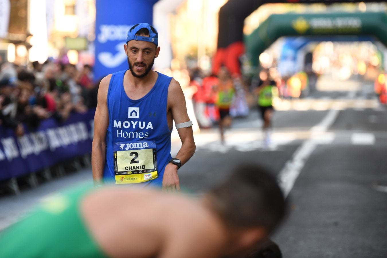 La llegada a meta de los atletas de élite: Raúl Celada y Katherine Tisalema se llevan la Behobia