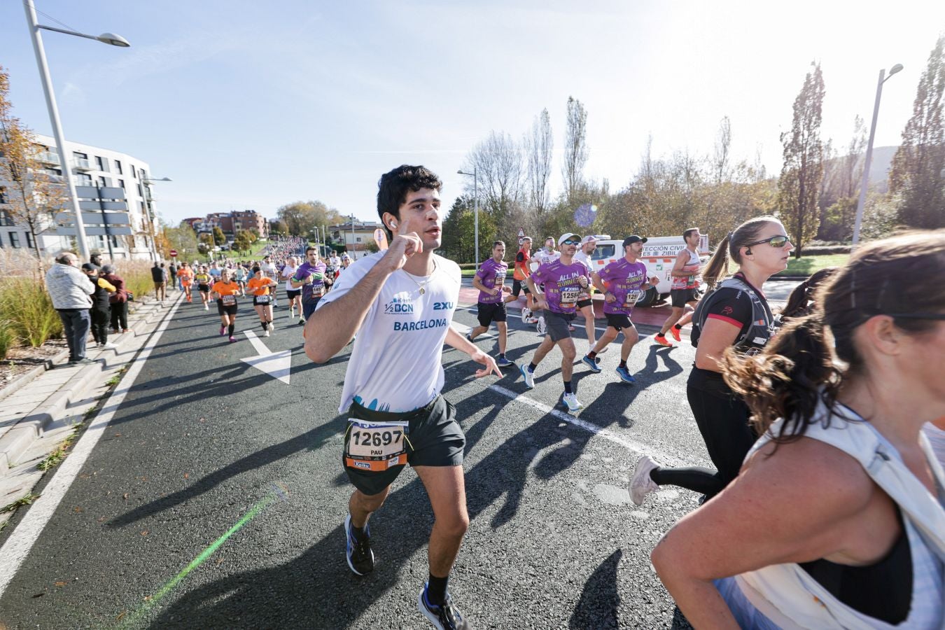 El paso de los corredores por Irun, en imágenes