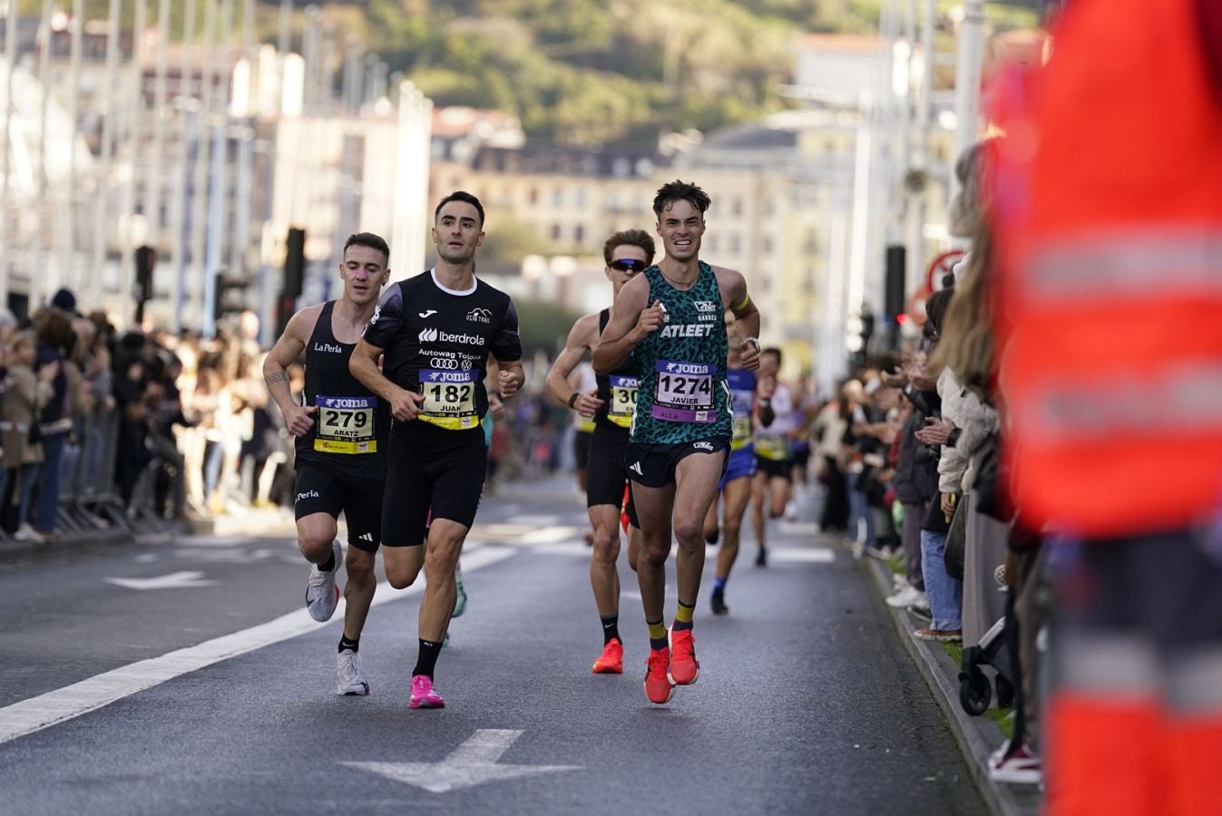 La Behobia - San Sebastián, a su paso por el Kursaal donostiarra