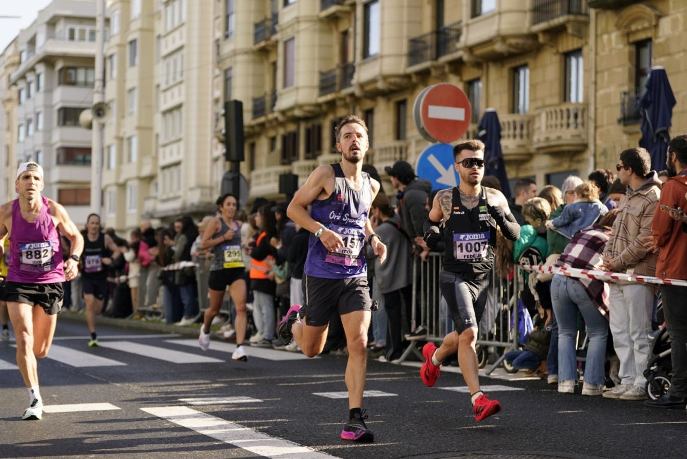 La Behobia - San Sebastián, a su paso por el Kursaal donostiarra