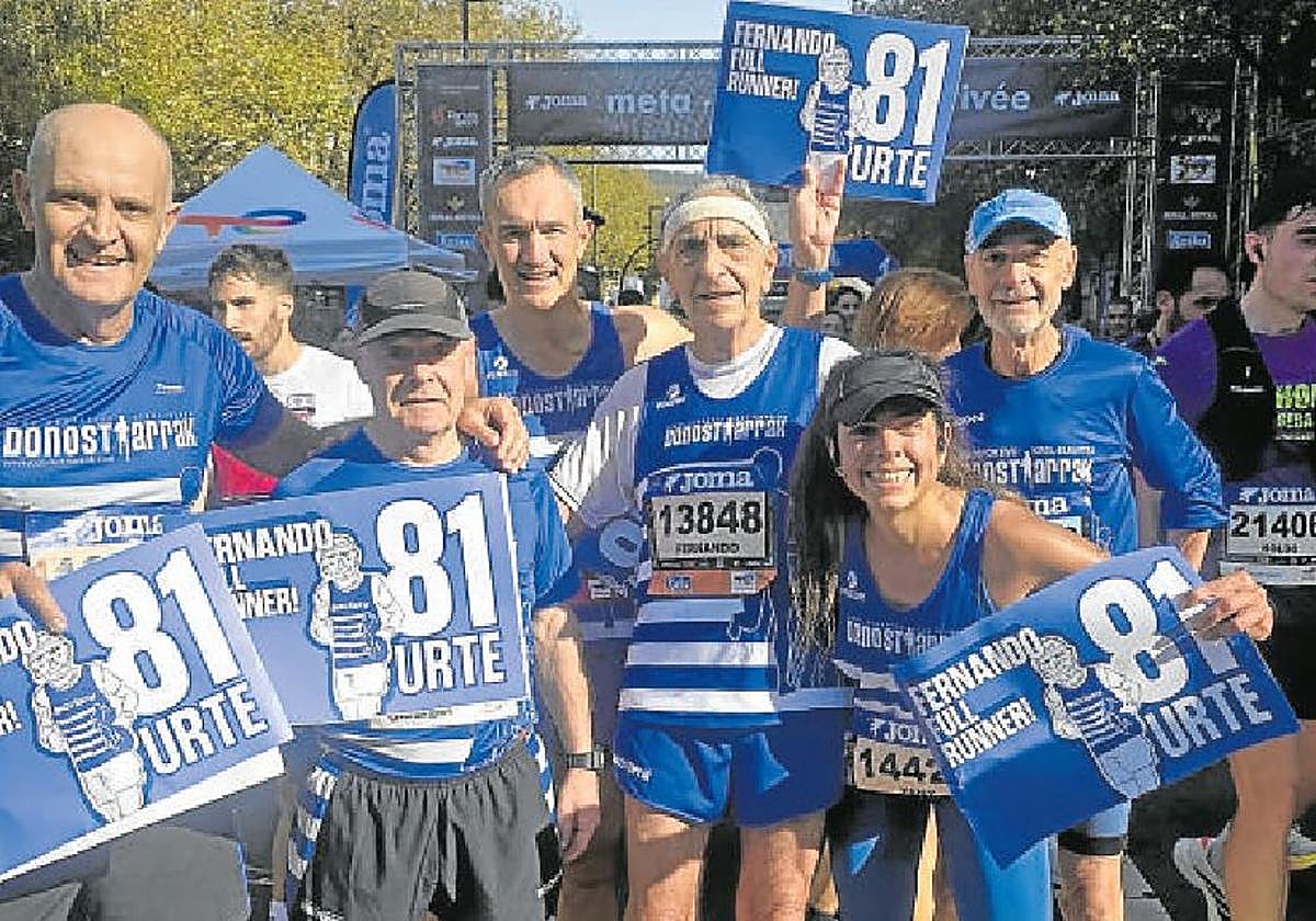 Juantxo, Félix, Josean, Fernando, Fany y Patxi, ayer en la meta del Boulevard.